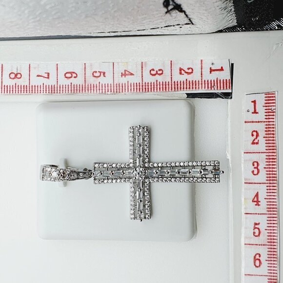 "925 Sterling Silver Plated CZ Pendant, INUS1BR190 - Picture 9 of 10